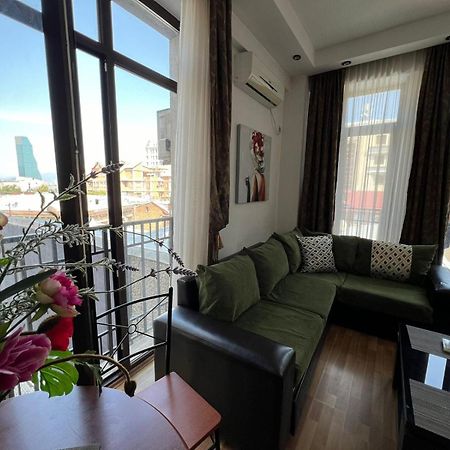 Cozy Apartment In The City Center Mtatsminda Tiflis Dış mekan fotoğraf