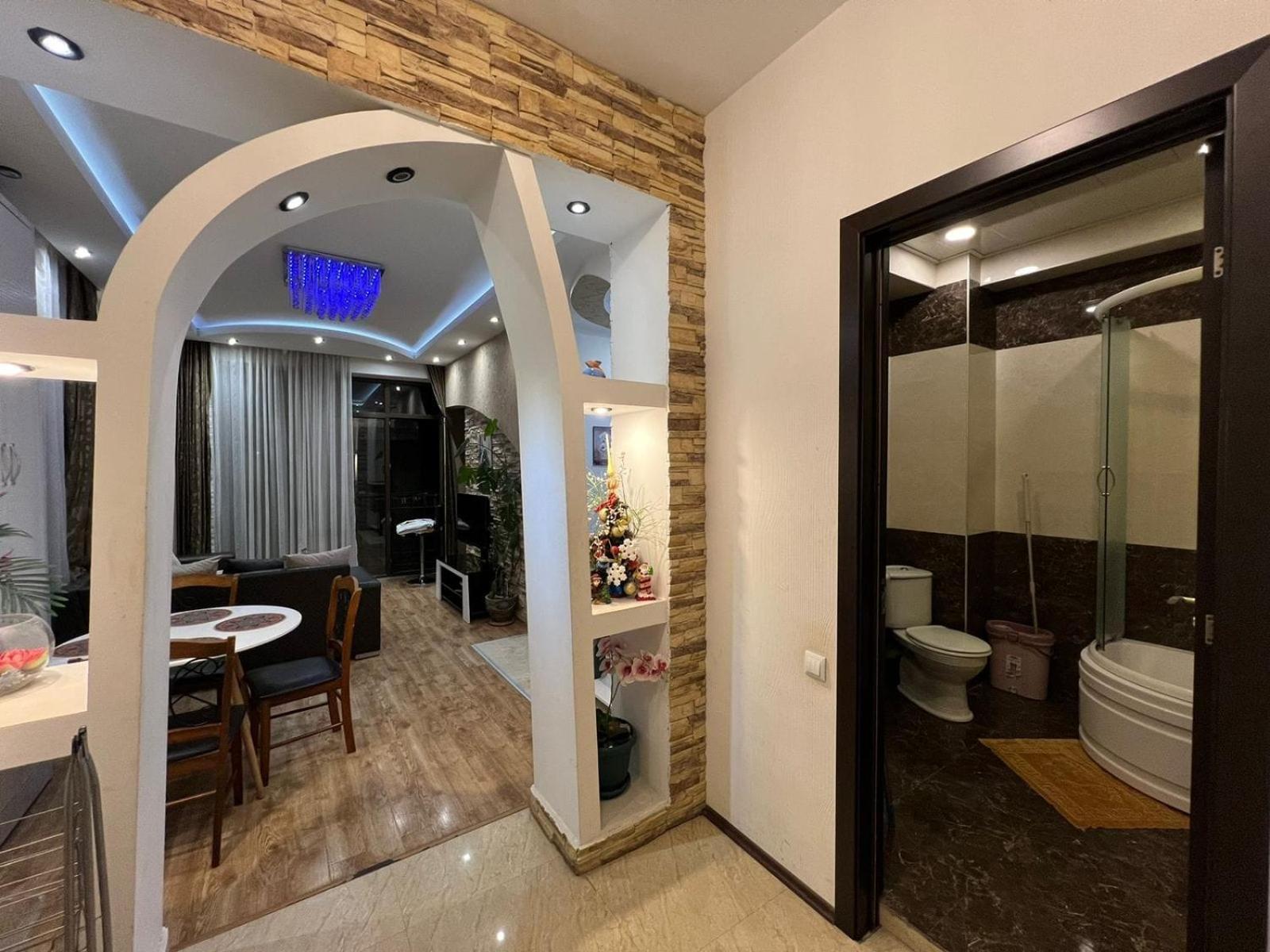 Cozy Apartment In The City Center Mtatsminda Tiflis Dış mekan fotoğraf