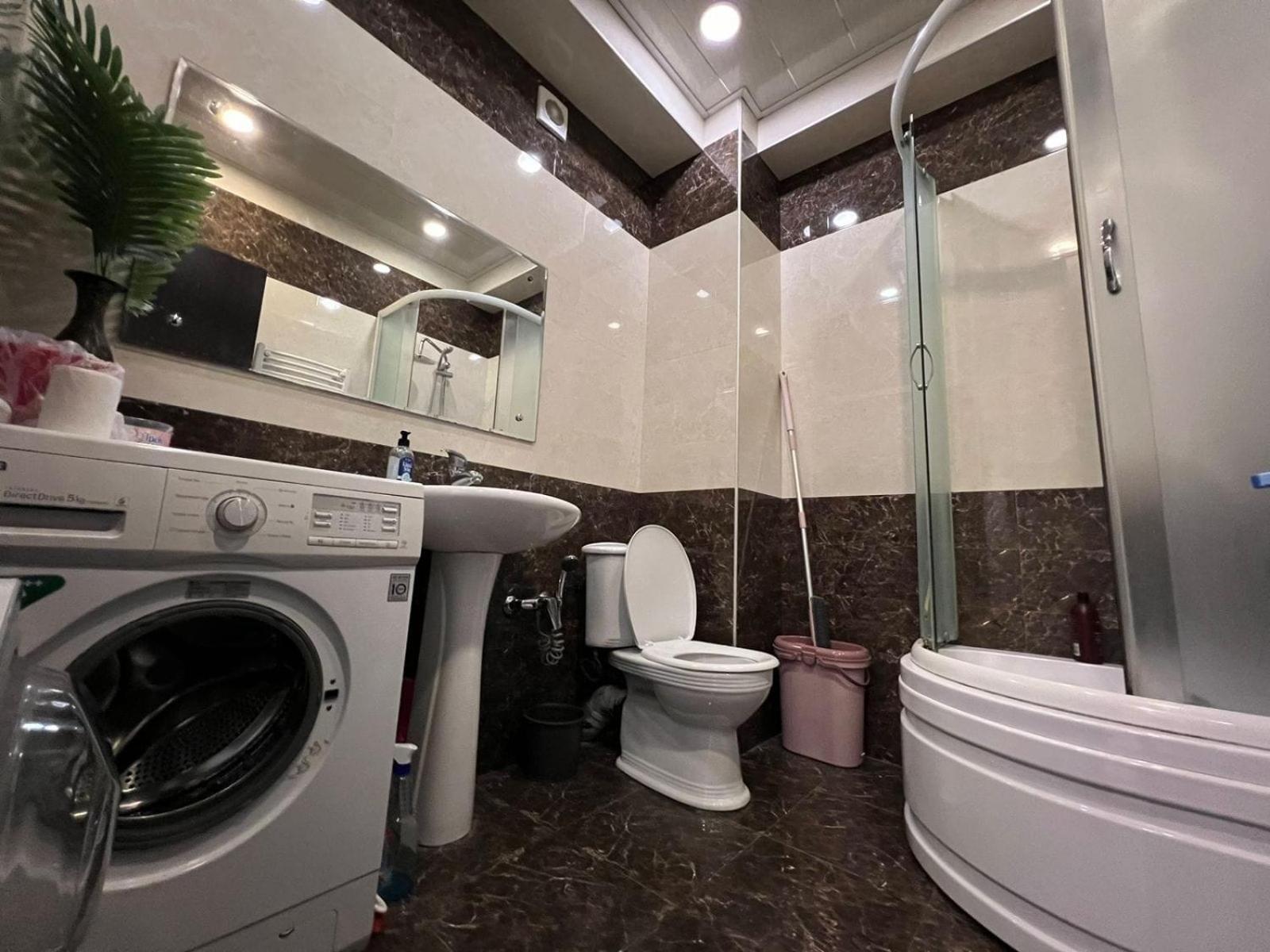 Cozy Apartment In The City Center Mtatsminda Tiflis Dış mekan fotoğraf