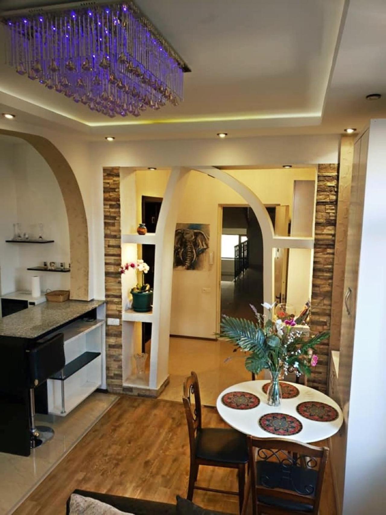 Cozy Apartment In The City Center Mtatsminda Tiflis Dış mekan fotoğraf